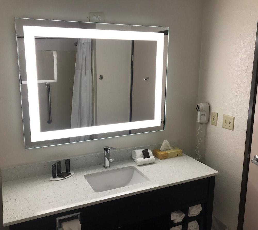 Comfort Inn & Suites Liverpool - Syracuse Ngoại thất bức ảnh