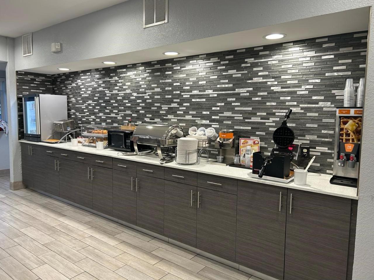 Comfort Inn & Suites Liverpool - Syracuse Ngoại thất bức ảnh