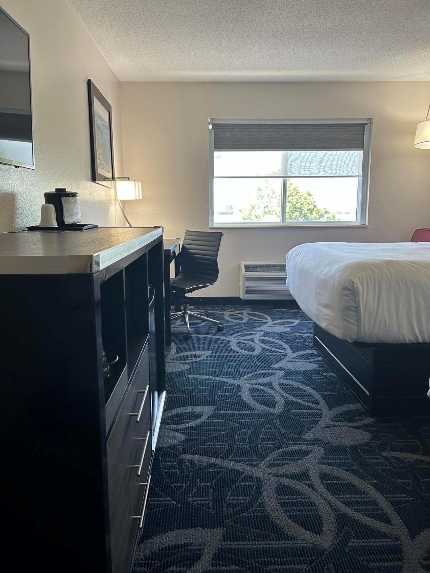Comfort Inn & Suites Liverpool - Syracuse Ngoại thất bức ảnh